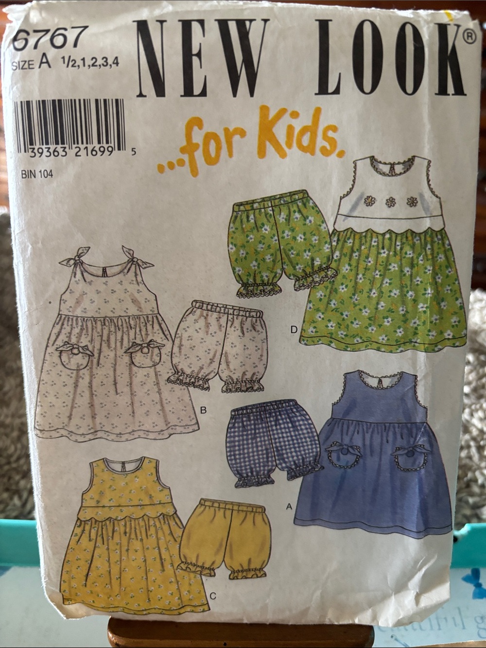 New Look Kids Dress & Bloomers Pattern - sized for toddlers, sizes 1/2 to 4